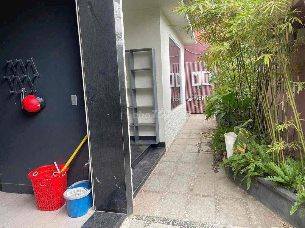 BIỆT THỰ 4PN DIỆN TÍCH KHỦNG MT CHỢ KIẾN THIẾT, NGAY NGÃ TƯ THỦ ĐỨC