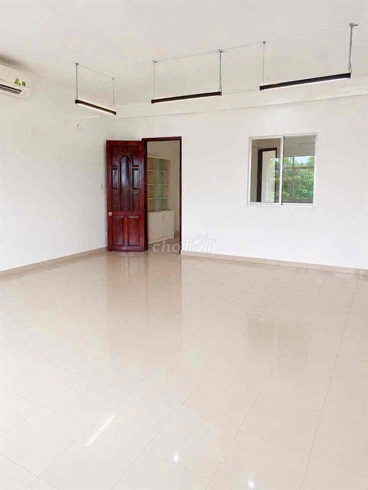 NHÀ ĐẸP 1T3L GỒM 5PN NGAY NHÀ HÀNG BÊN SÔNG_GIGAMALL THỦ ĐỨC