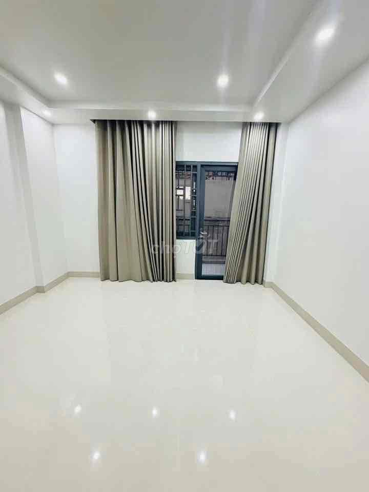 NHÀ MỚI 100% 5PN KẾ VẠN PHÚC CITY THỦ ĐỨC SÂN ĐẬU OTO SẴN MÁY LẠNH