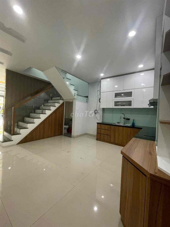 NHÀ MẶT TIỀN ĐƯỜNG 41 LINH ĐÔNG,GẦN PHẠM VĂN ĐỒNG,SÂN ĐẬU OTO,LÀM VP