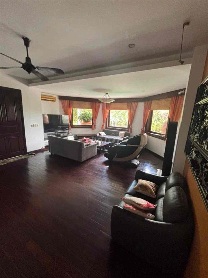 NHÀ NGUYÊN CĂN KDC HỒNG LONG,OTO ĐẬU TRONG NHÀ,GẦN VẠN PHÚC CITY