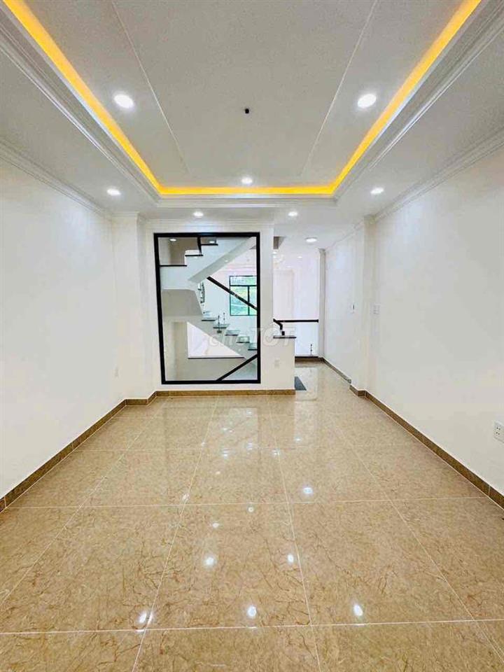 NHÀ PHỐ-OTO NGỦ NHÀ, GẦN VẠN PHÚC CITY , CHỢ BÌNH TRIỆU