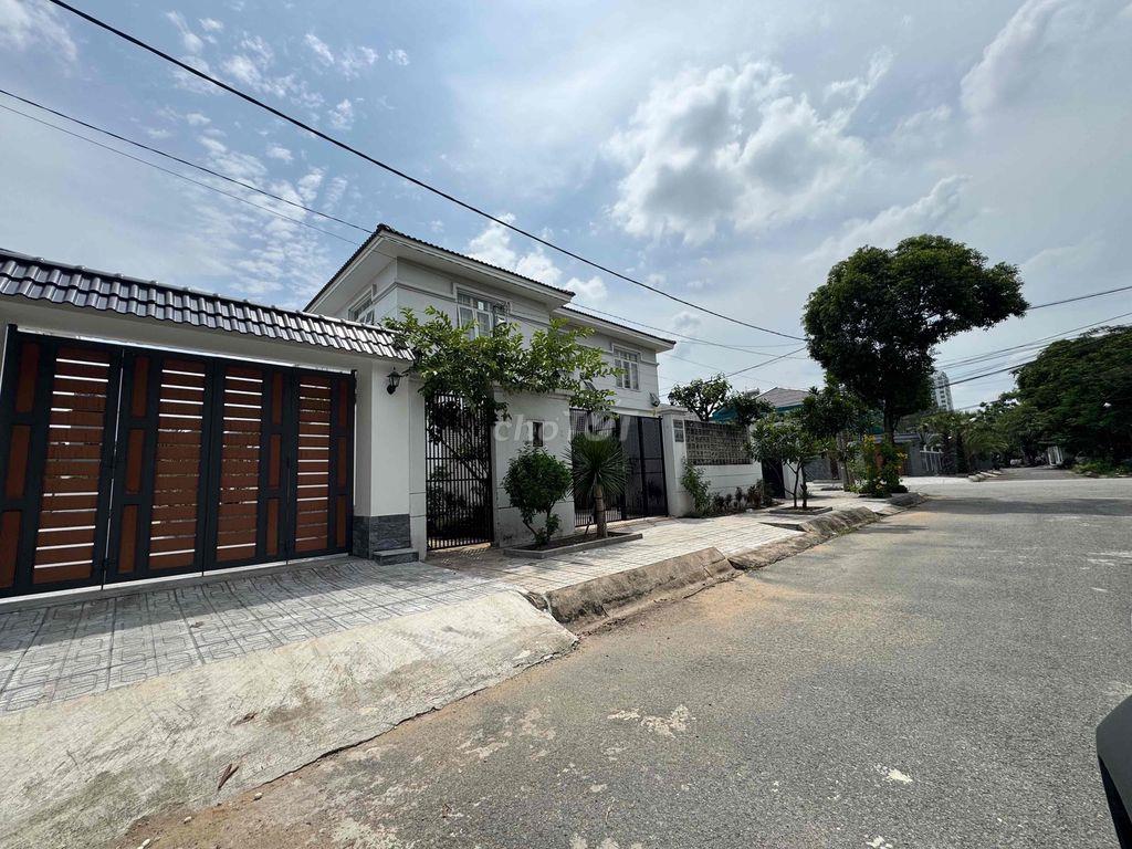 CHO THUÊ BIỆT THỰ 15x20 35 TRIỆU, 7 PN, 7 WC, FULL NT.