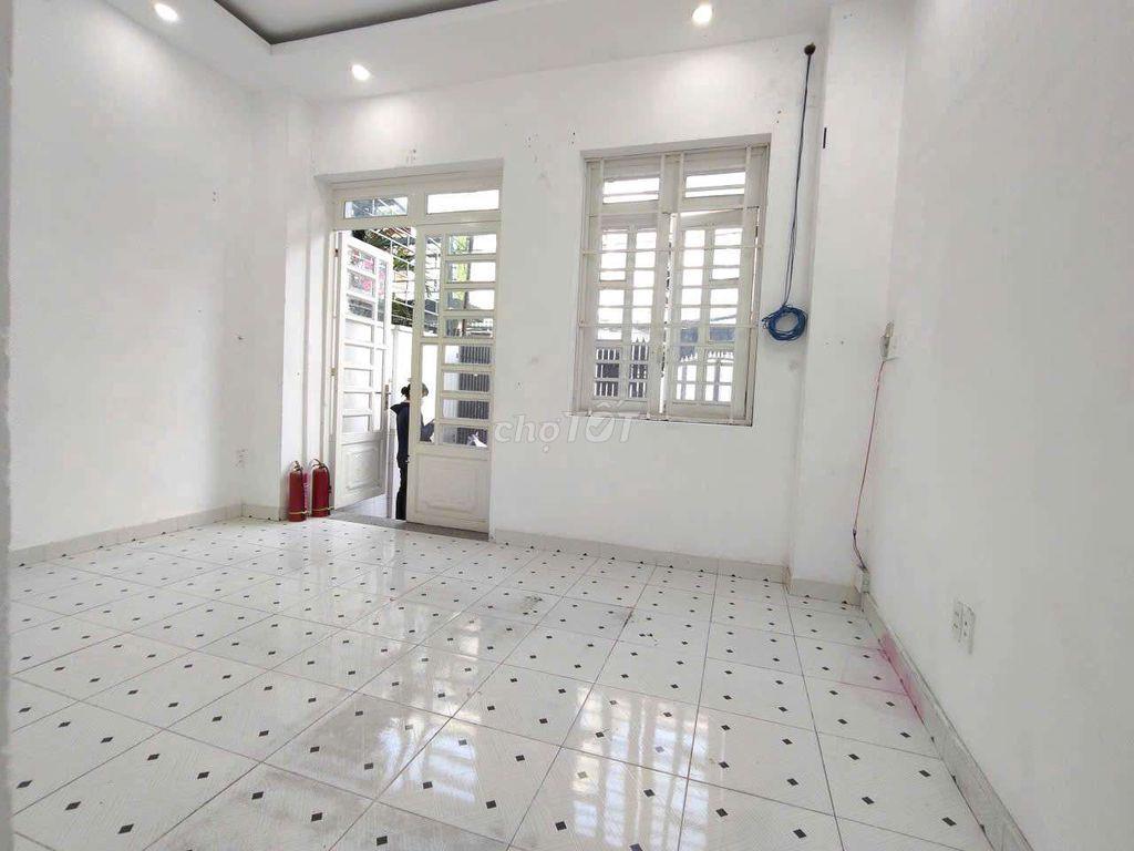 NHÀ SÂN RỘNG- VÕ VĂN NGÂN, ĐỐI DIỆN SPKT