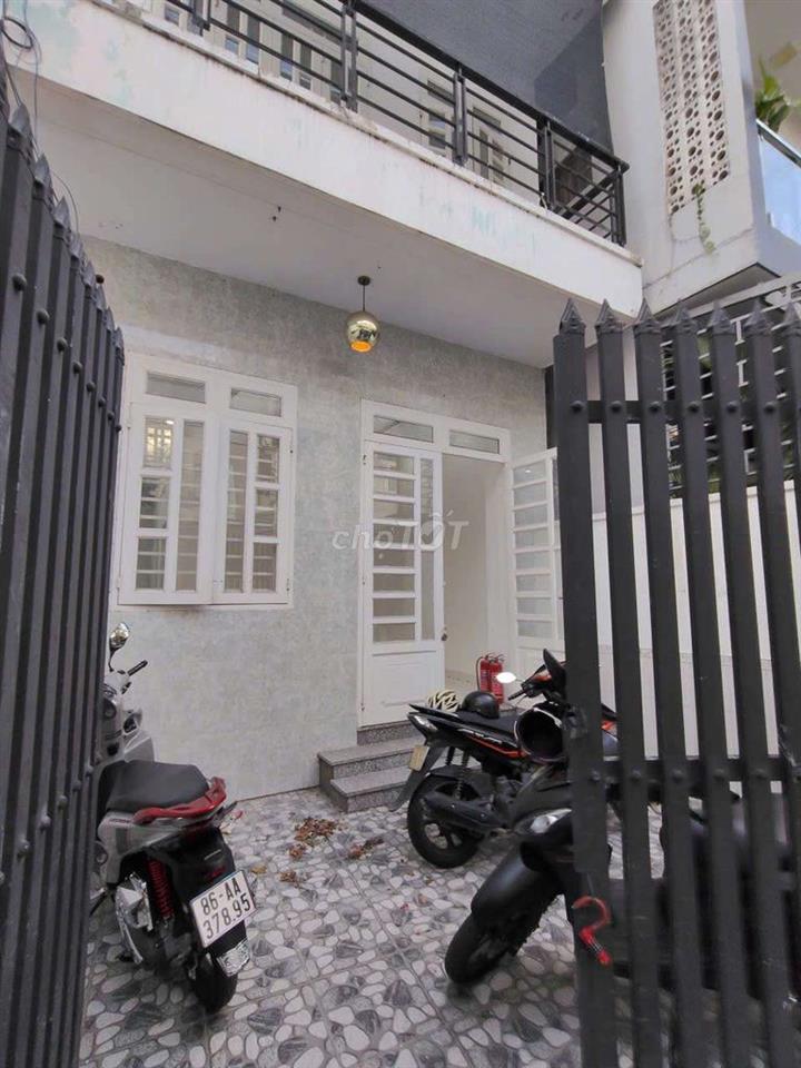 NHÀ SÂN RỘNG- VÕ VĂN NGÂN, ĐỐI DIỆN SPKT