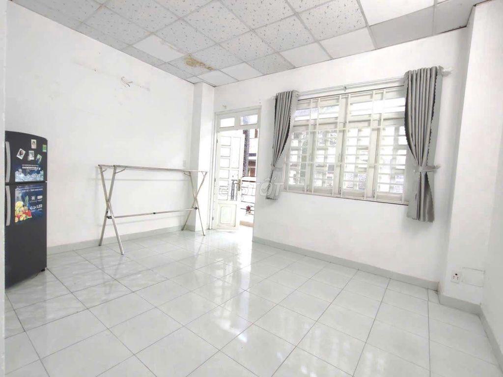 NHÀ SÂN RỘNG- VÕ VĂN NGÂN, ĐỐI DIỆN SPKT