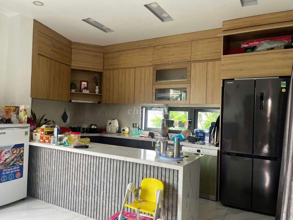 CĂN GÓC- NỞ HẬU ĐƯỜNG 11 TAM BÌNH, 4 PHÒNG NGỦ- CÓ THỂ THUÊ NGẮN HẠN