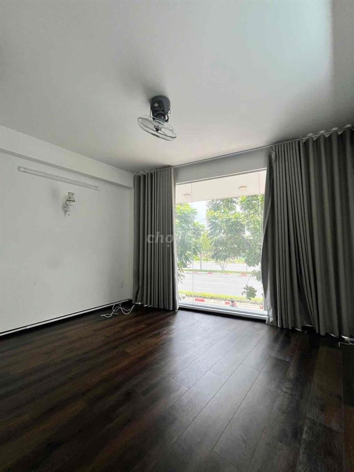 🔥🔥🔥NHÀ NGUYÊN CĂN LÀM VĂN PHÒNG SHOWROOM MẶT TIỀN PHẠM VĂN ĐÔNG  Địa c