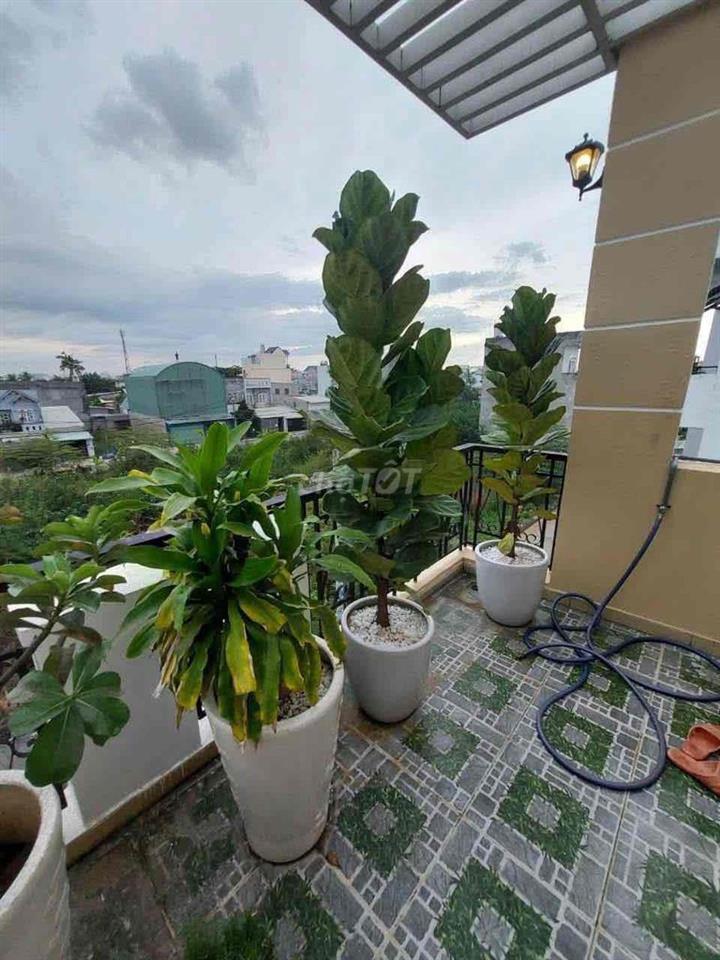 CHO THUÊ NHÀ FULL NỘI THẤT GẦN CHỢ LONG TRƯỜNG