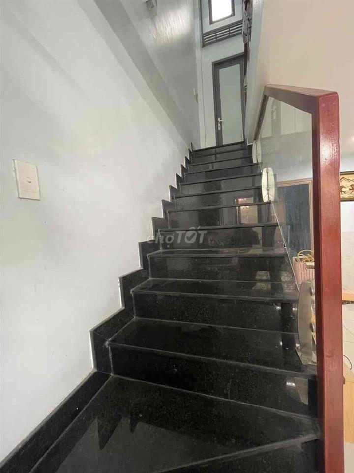 CHO THUÊ NHÀ FULL NỘI THẤT GẦN UBND PHƯỜNG LONG TRƯỜNG QUẬN 9