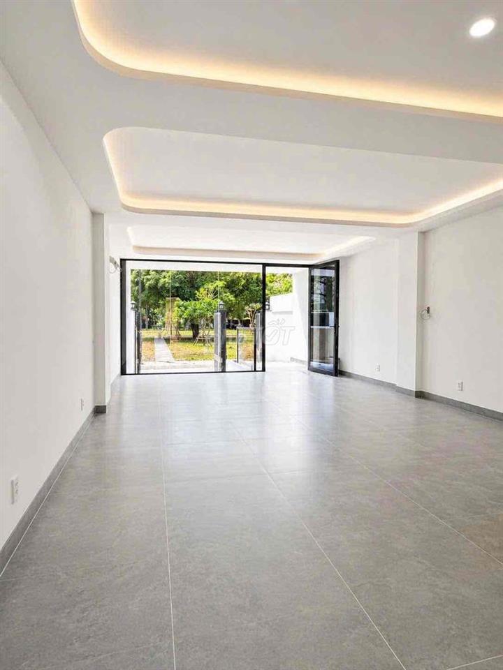 🏢 TOÀ BUILDING MỚI 100% – NGAY TRUNG TÂM HÀNH CHÍNH TRƯƠNG VĂN BANG, Q