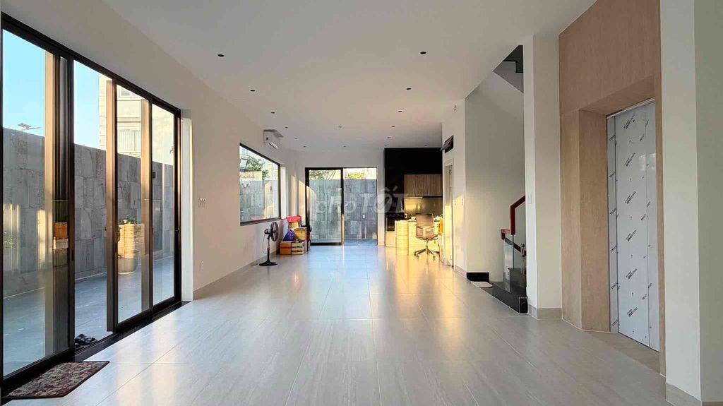 Bước Vào Là Muốn Ở Luôn😍! Villa 8x20m Không Gian Mở, 4PN sân vườn mini