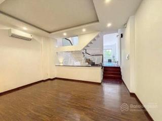 😍Gần Cầu Sài Gòn - Nhà (5x20m), có sân đậu ô tô, phù hợp ở&kinh doanh