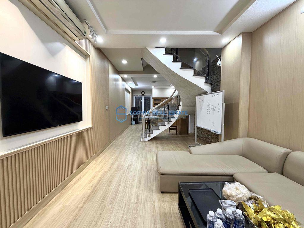 😍 Nhà đẹp như Homestay! 5 Phòng, Full Nội thất - sân đỗ ô tô