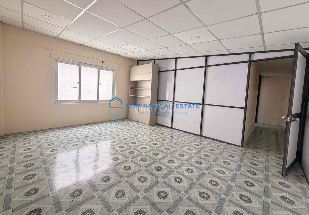 🔥Hot Ngay Sau Metro- Mặt bằng trống suốt 8x20m| Phù hợp Văn phòng+ Kho