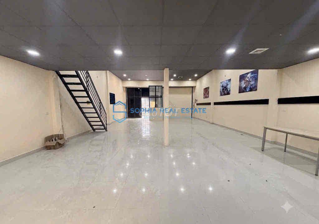 🔥Hot Ngay Sau Metro- Mặt bằng trống suốt 8x20m| Phù hợp Văn phòng+ Kho