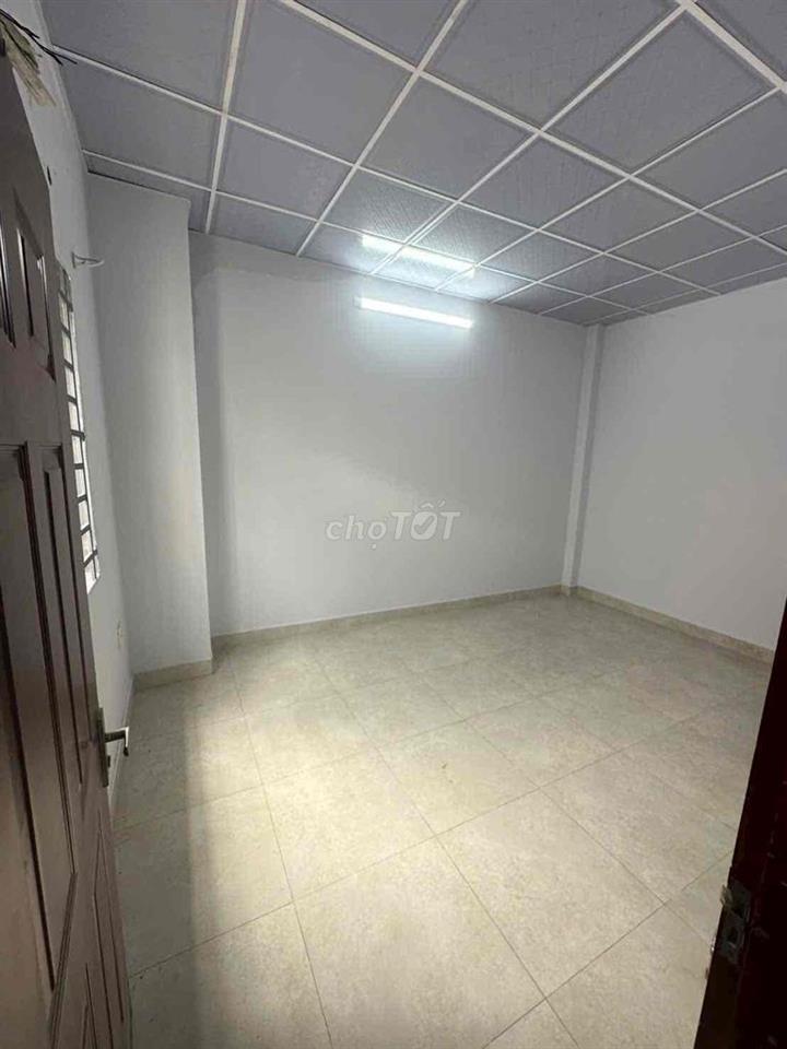 (14tr) Cho Thuê Nhà ,1 Trệt 2 lầu, Đường Xe Tải ,sát Đỗ Xuân Hợp-Q9
