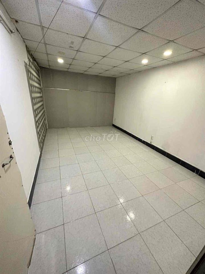 (8tr) Cho Thuê Nhà Mặt Tiền , Gần Ngã Tư Thủ Đức -Đường Quang Trung Q9