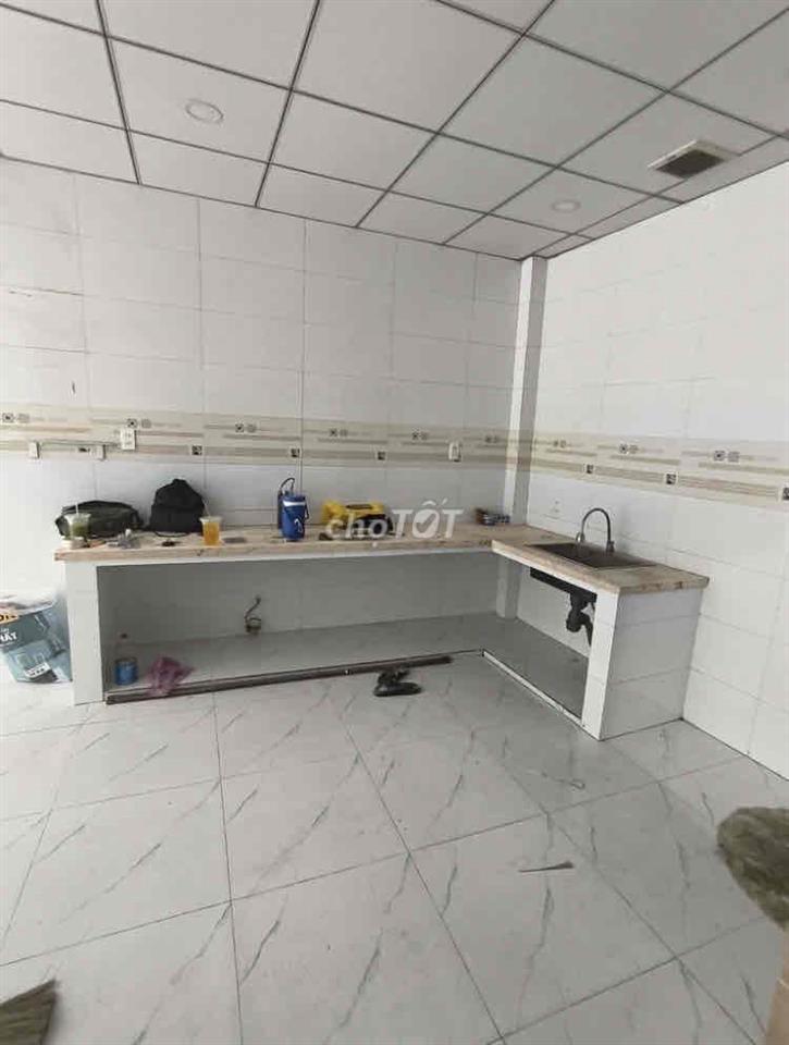 (18tr) Cho Thuê Mặt Bằng Kinh Doanh Sầm Uất - Sát Lê Văn Việt Q9