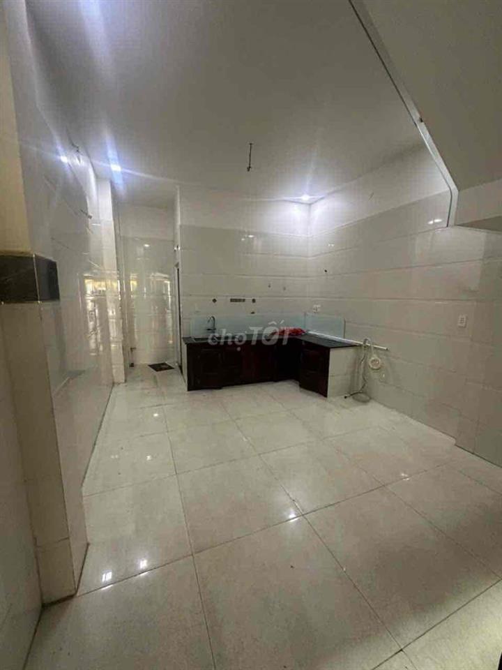 ( 15tr ) Cho Thuê Nhà Nguyên Căn Mặt Tiền Đường Kinh Doanh Sầm Uất-Q9