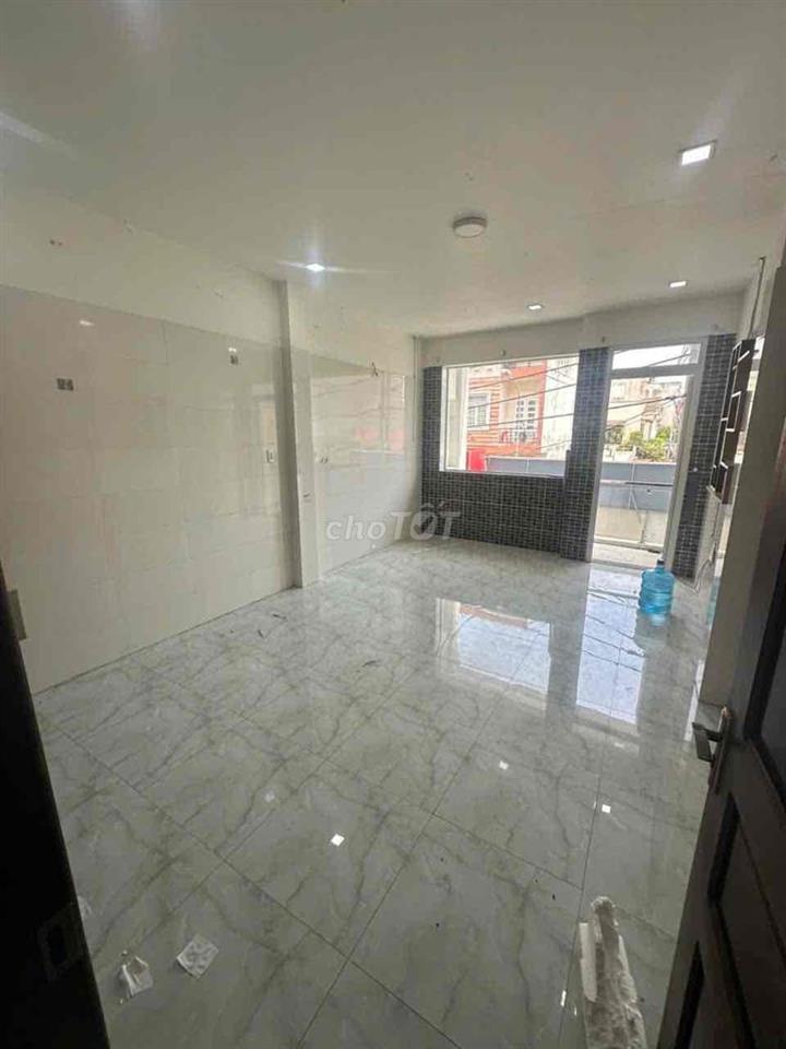 ( 15tr ) Cho Thuê Nhà Nguyên Căn Mặt Tiền Đường Kinh Doanh Sầm Uất-Q9