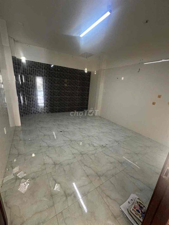 ( 15tr ) Cho Thuê Nhà Nguyên Căn Mặt Tiền Đường Kinh Doanh Sầm Uất-Q9
