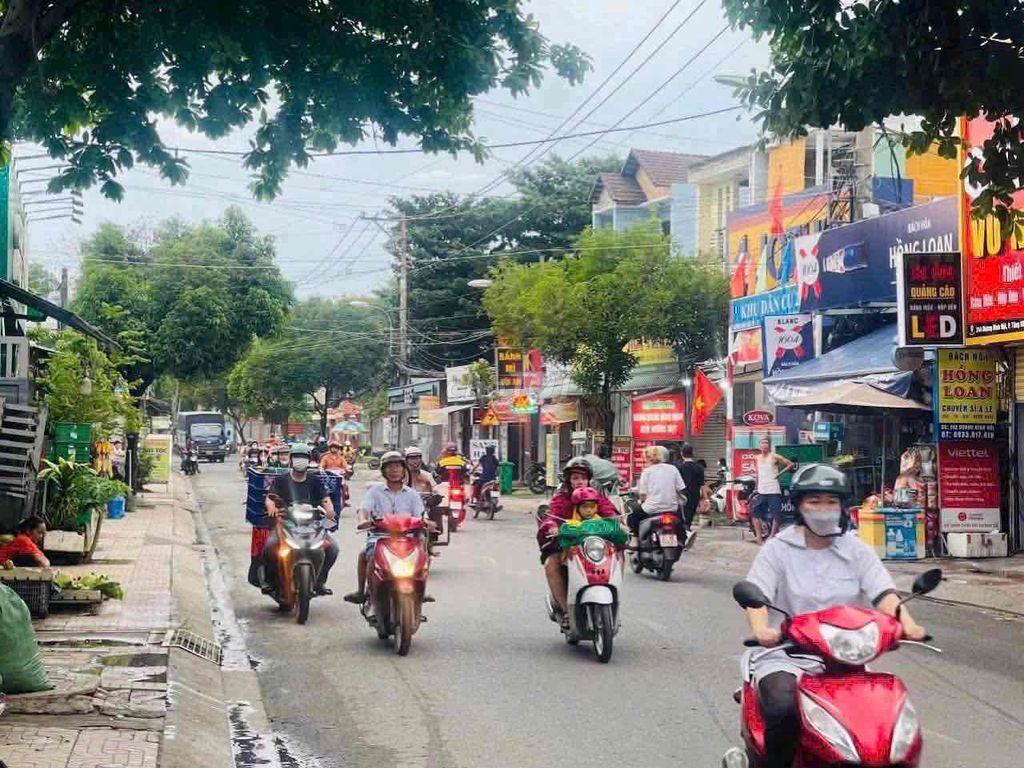 (18tr) Cho Thuê Mặt Bằng Kinh Doanh Gần Đỗ Xuân Hợp PlB - Q9