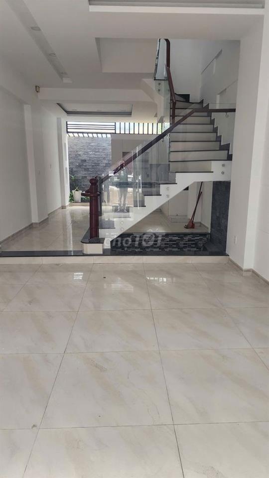 Cho Thuê Nhà 1 Trệt 2 Lầu 3PN,3WC đường Nguyễn Duy Trinh 