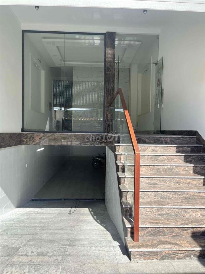 Cho thuê Vp/MBKD Mặt tiền Đào Trinh Nhất,p.Linh Tây 5 tầng giá 40tr