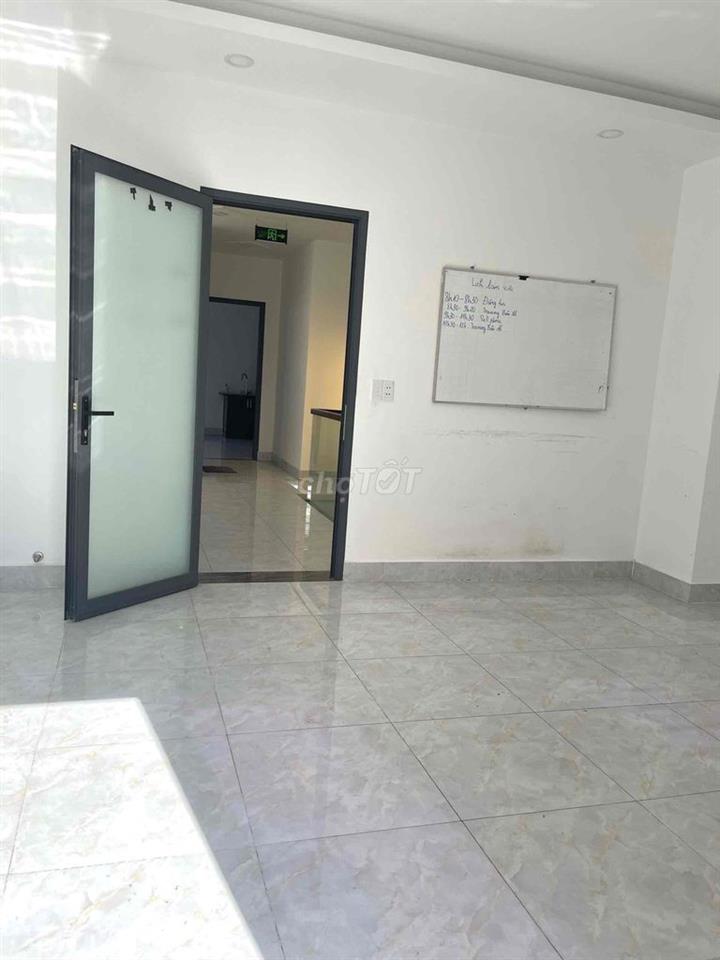 Cho thuê Vp/MBKD Mặt tiền Đào Trinh Nhất,p.Linh Tây 5 tầng giá 40tr