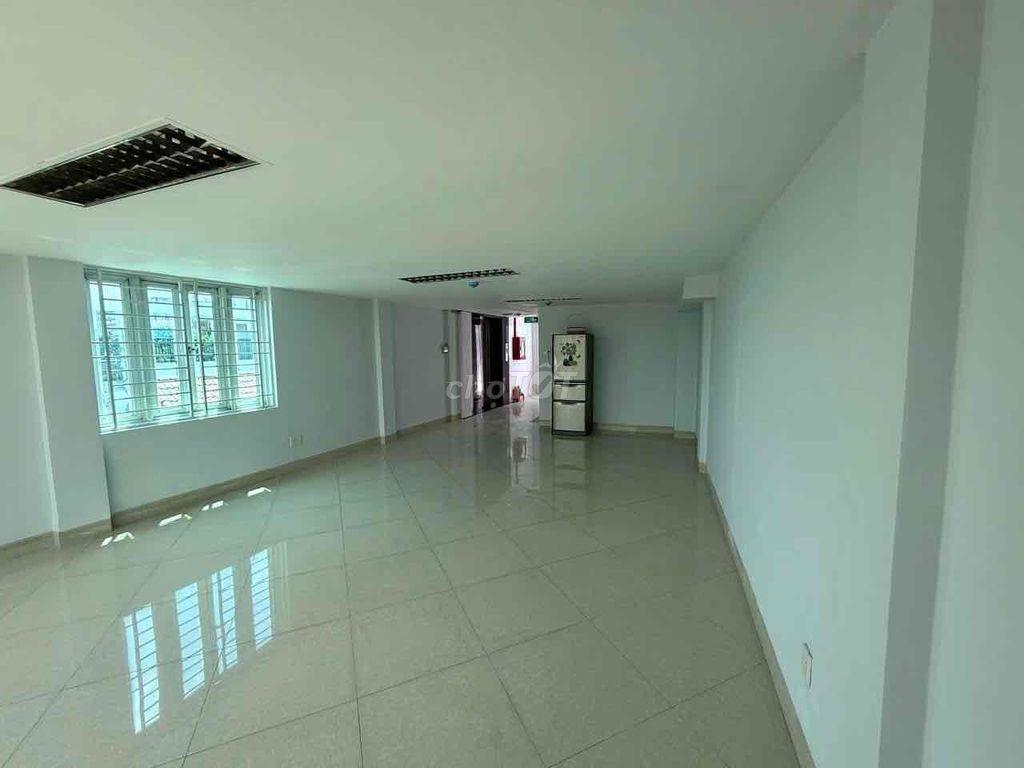 Cho thuê Vp/MBKD p.Linh Đông hơn 700m2 có hầm xe thang máy 60tr TL