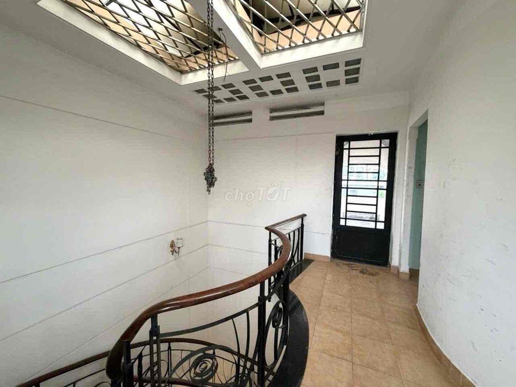 Cho Thuê Biệt Thự Mặt Tiền Khu Ven Sông,Đs.25,p.HBC ngang 7m Giá 30tr