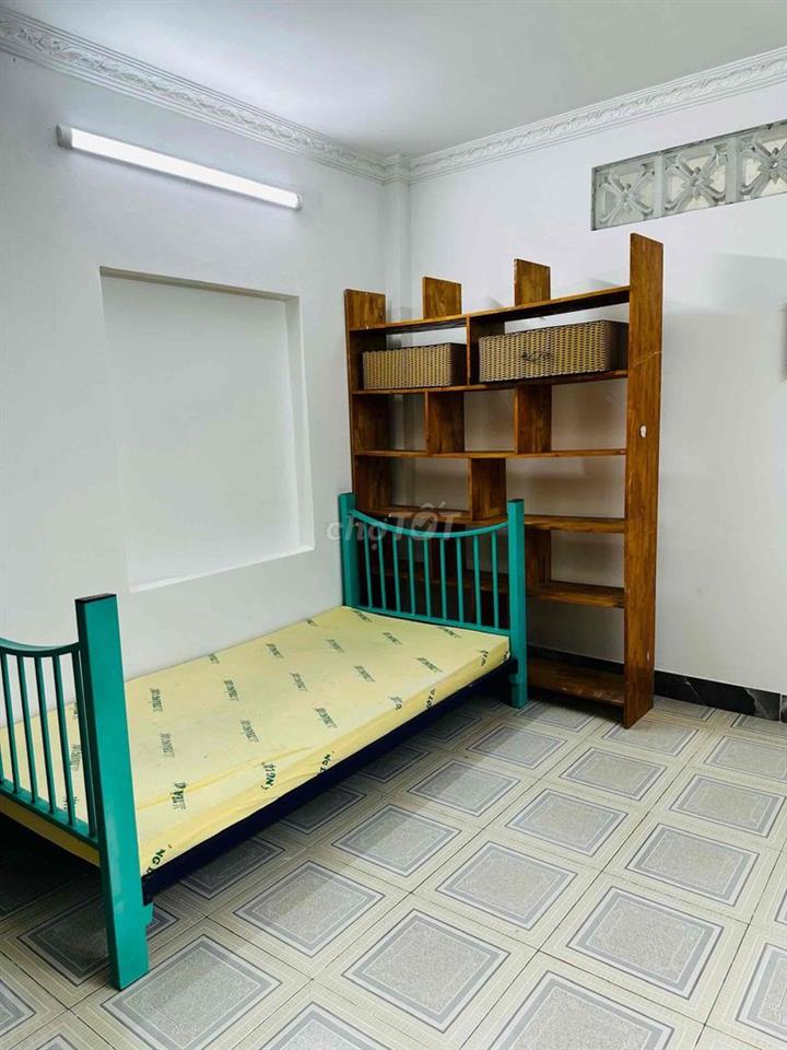Cho Thuê Nhà Gần chợ Hiệp Bình,/đs 38,p.HBC-3 PN Giá 9tr