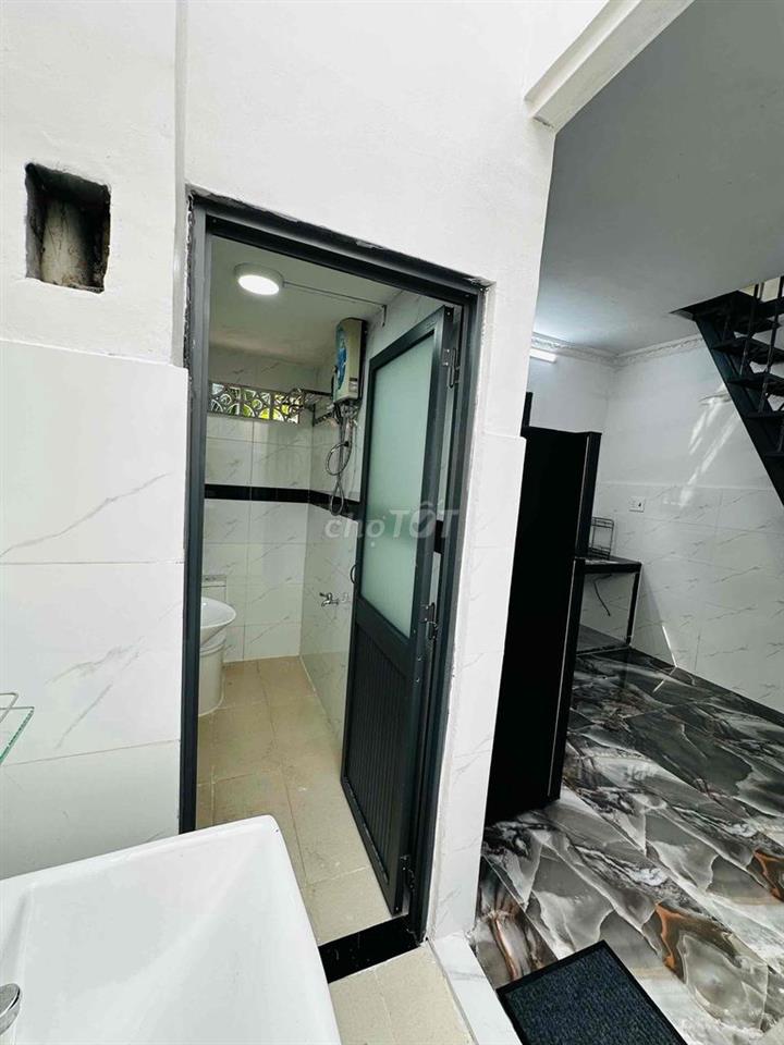 Cho Thuê Nhà Gần chợ Hiệp Bình,/đs 38,p.HBC-3 PN Giá 9tr