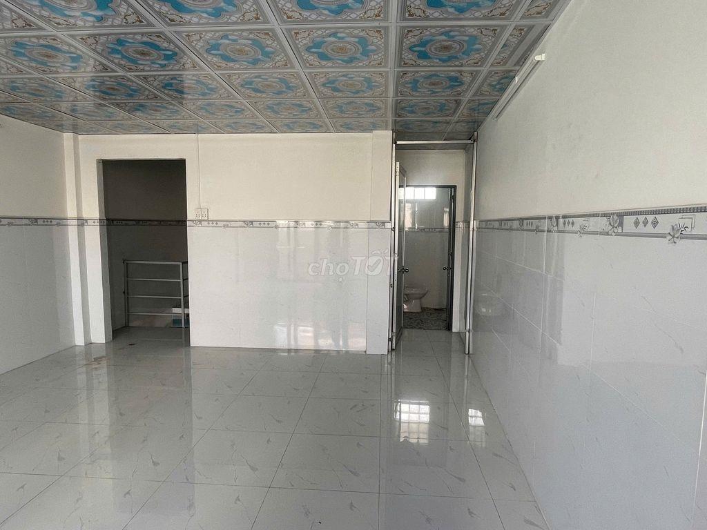 CHo thuê nhà nguyên căn MT QL 13 cũ, T+L, 15tr/ tháng