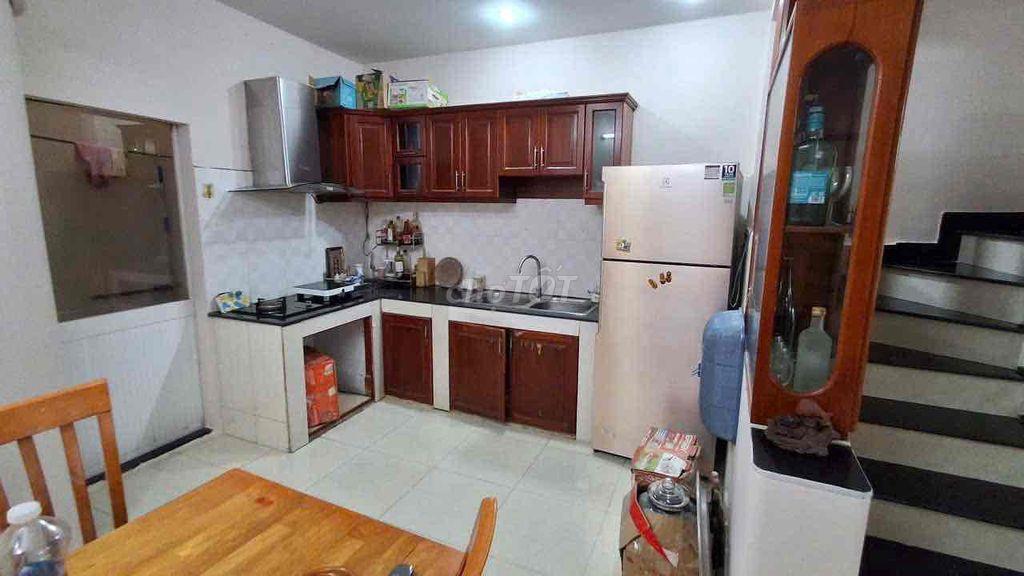 nhà nguyên căn 1 trệt 1 lầu full nội thất