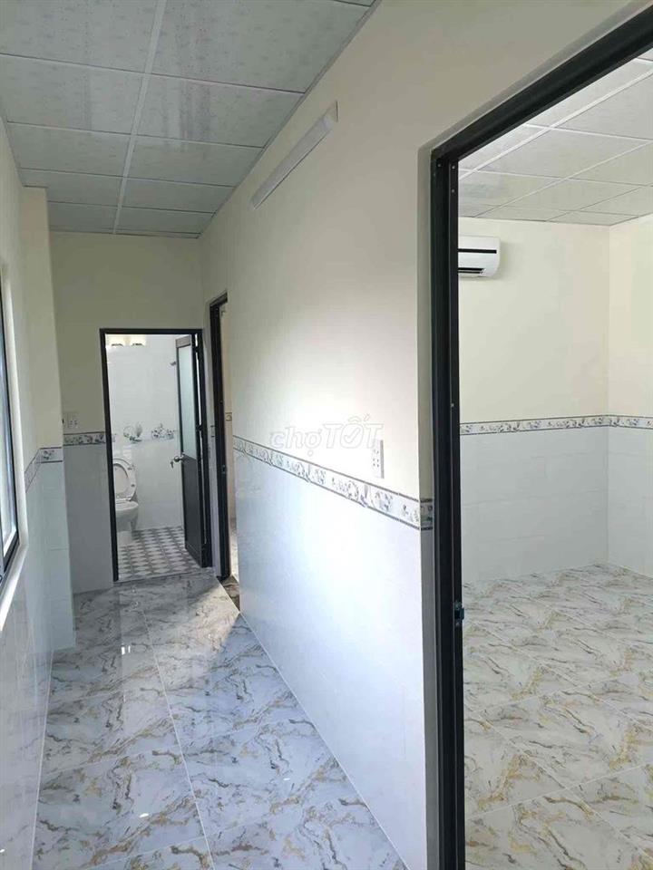 thuê nhà nguyên căn 3 phòng có 3 pn , có sẵn 3 máy lạnh
