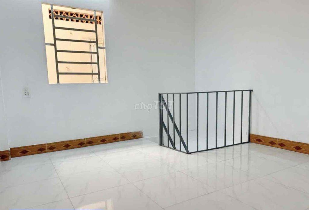 nhà trọ 1 trệt 1 lầu ở phạm văn đồng ốp gạch