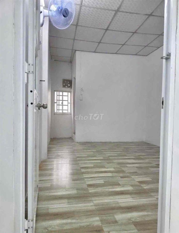 nhà nguyên căn gần ngã tư bình thái 2 phòng ngủ, 2 nhà vệ sinh