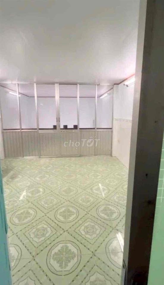Nhà gần gigamal gần chợ hiệp bình có sẵn máy lạnh 2 phòng ngủ