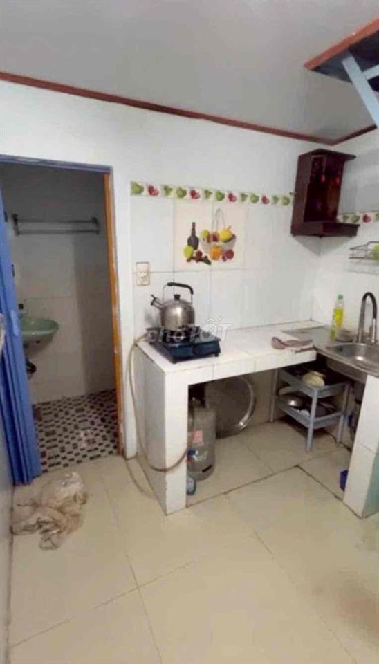 Nhà gần gigamal gần chợ hiệp bình có sẵn máy lạnh 2 phòng ngủ