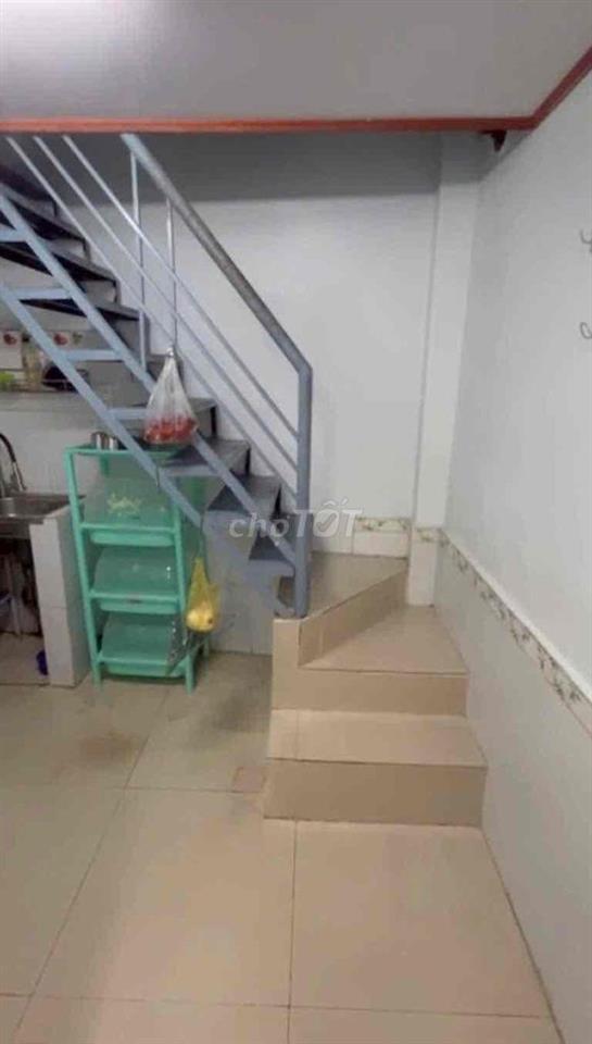 Nhà gần gigamal gần chợ hiệp bình có sẵn máy lạnh 2 phòng ngủ