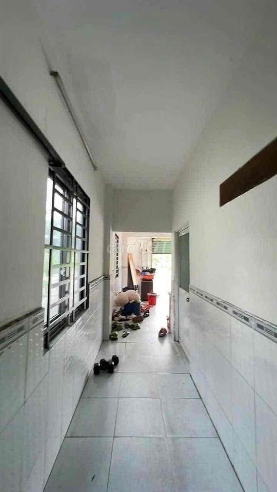 nhà mặt tiền góc 3 phòng ngủ hẻm xe hơi