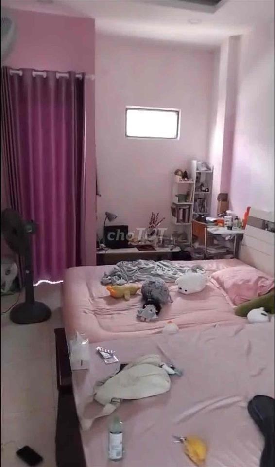 cho thuê nhà phố 2 tầng đầy đủ nội thất và thiết bị gia dụng oto