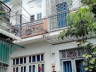 nhà 1 trệt 2 lầu gần gigamal có sẵn 2 pn, 2 wc
