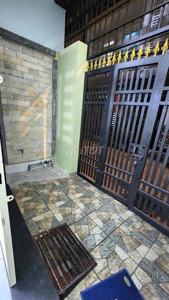 nhà dân cư hồng long hẻm xe hơi có 2 máy lạnh