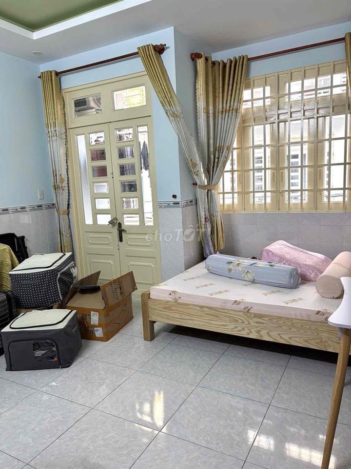 nhà dân cư hồng long hẻm xe hơi có 2 máy lạnh