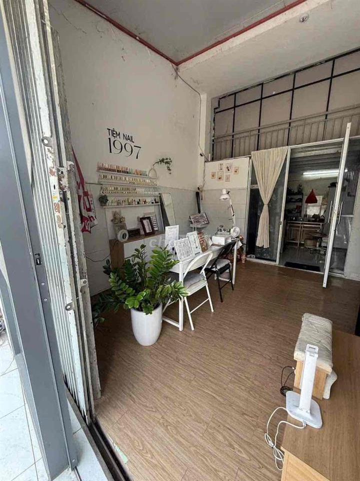 mặt tiền kinh doanh có 1 pn ngủ