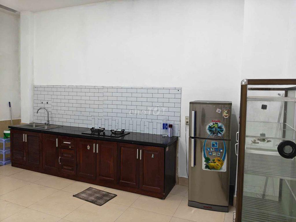 cho thuê nhà đường đường 836 phú hữu q9 
