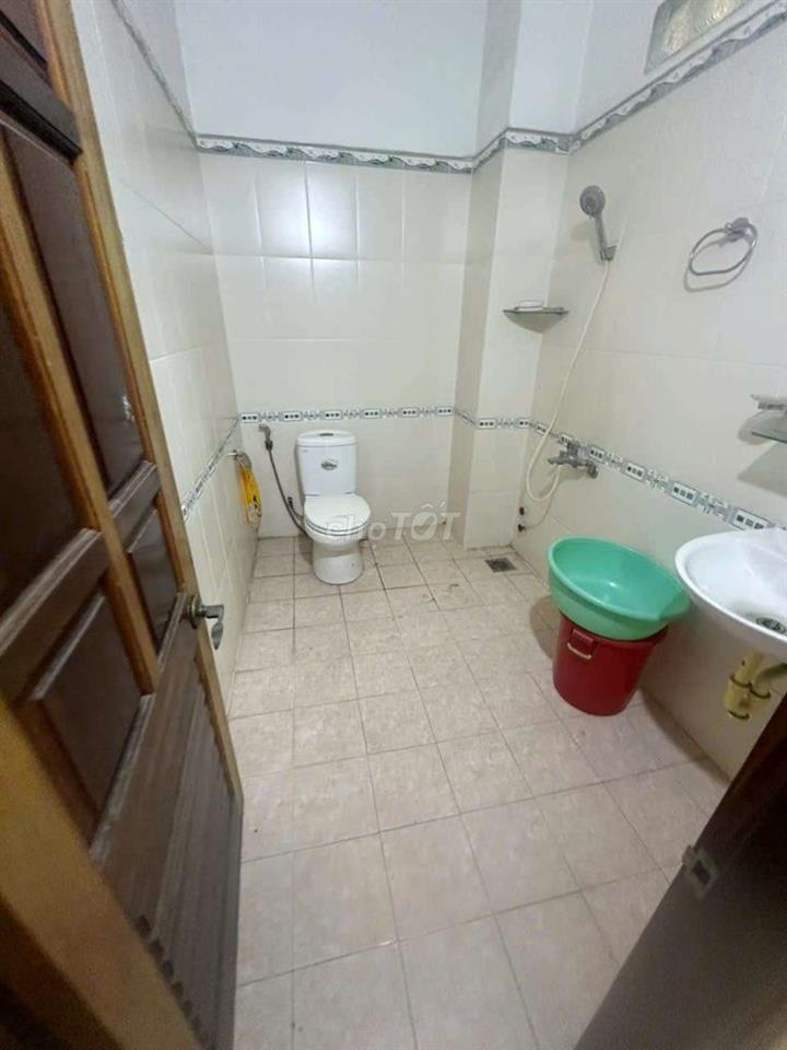 Nhà Phước Bình gần Đỗ Xuân Hợp, 3 tầng | 5pn-3wc, vỉa hè rộng
